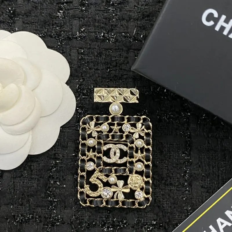 chanel brooches pour femme s_121aa54